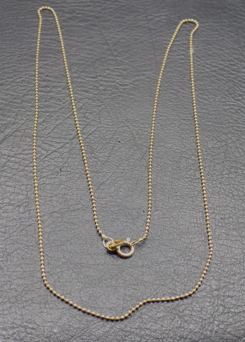 Beautiful 14 k gold chain (1 of 3)