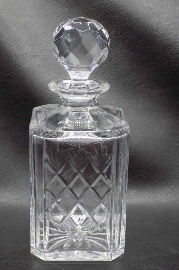 Vintage Executive crystal whiskey decanter (1 of 8)