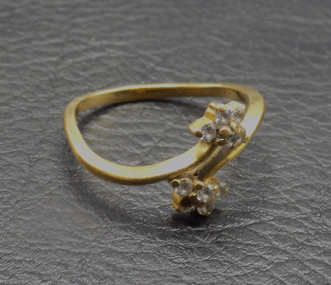 22k gold and diamond ring (1 of 4)