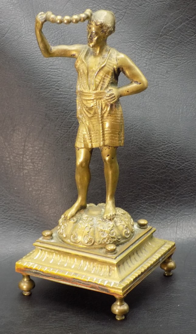 Antique Classical bronze figure - 2