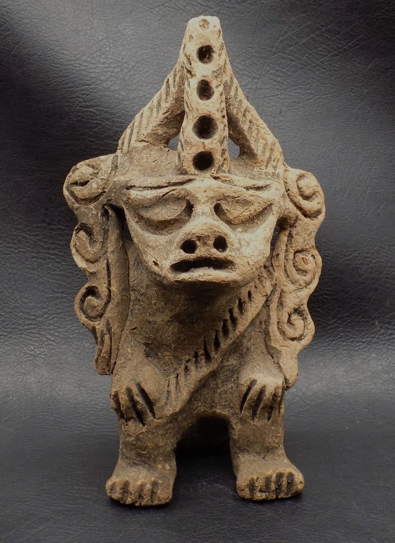 Great pre Columbian clay or stone effigy. (1 of 9)
