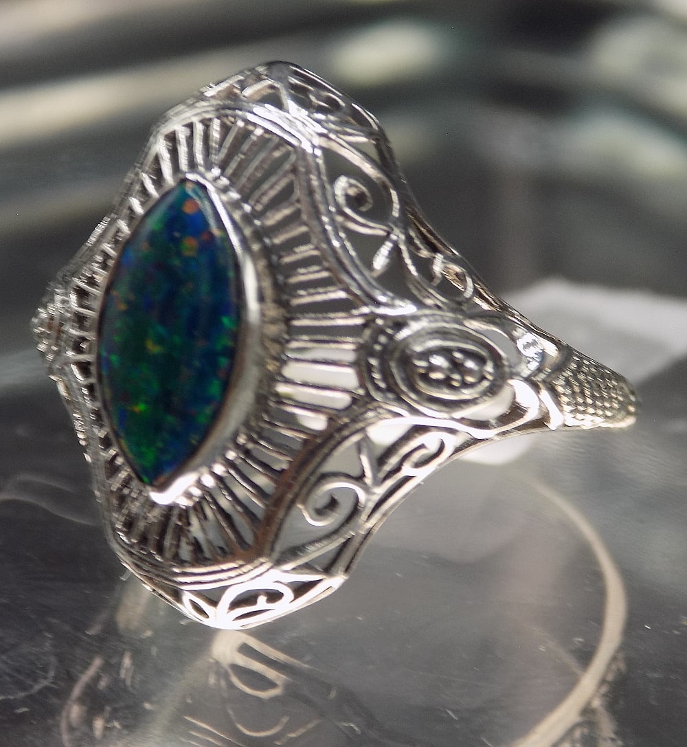 Beautiful 2 ct red fire opal sterling silver ring - 3