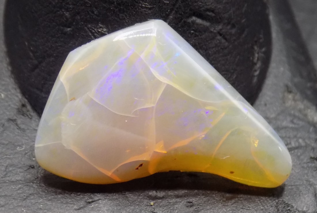 6 ct natural fire opal (1 of 3)