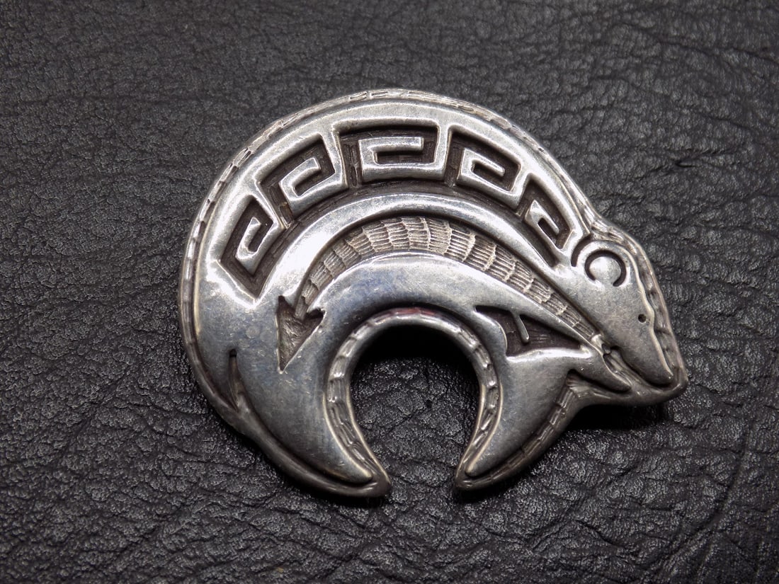 Native American Indian sterling pendant ? broach (1 of 2)