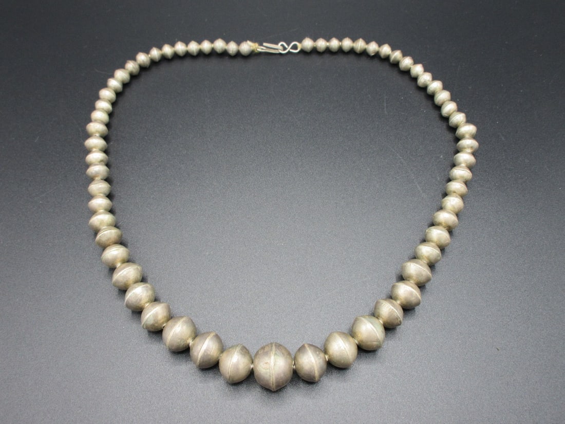 Vintage graduated sterling silver bead necklace (1 of 3)