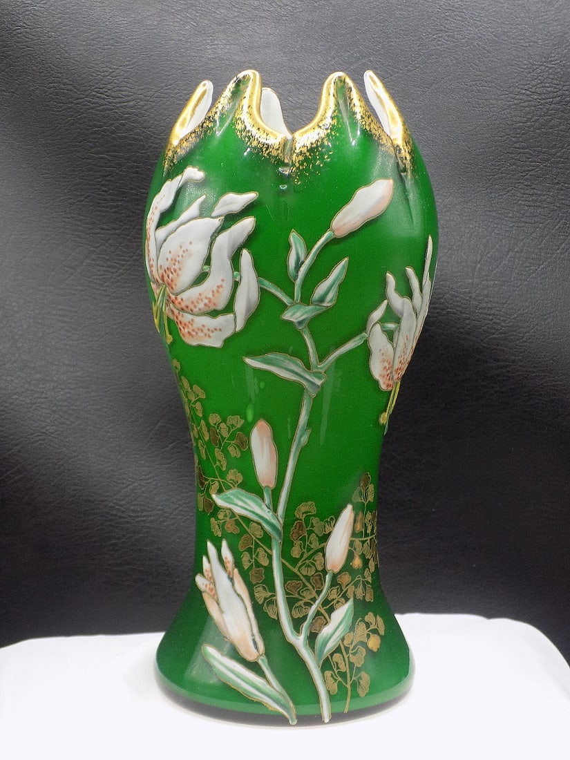Signed vintage Webb art glass vase (1 of 9)