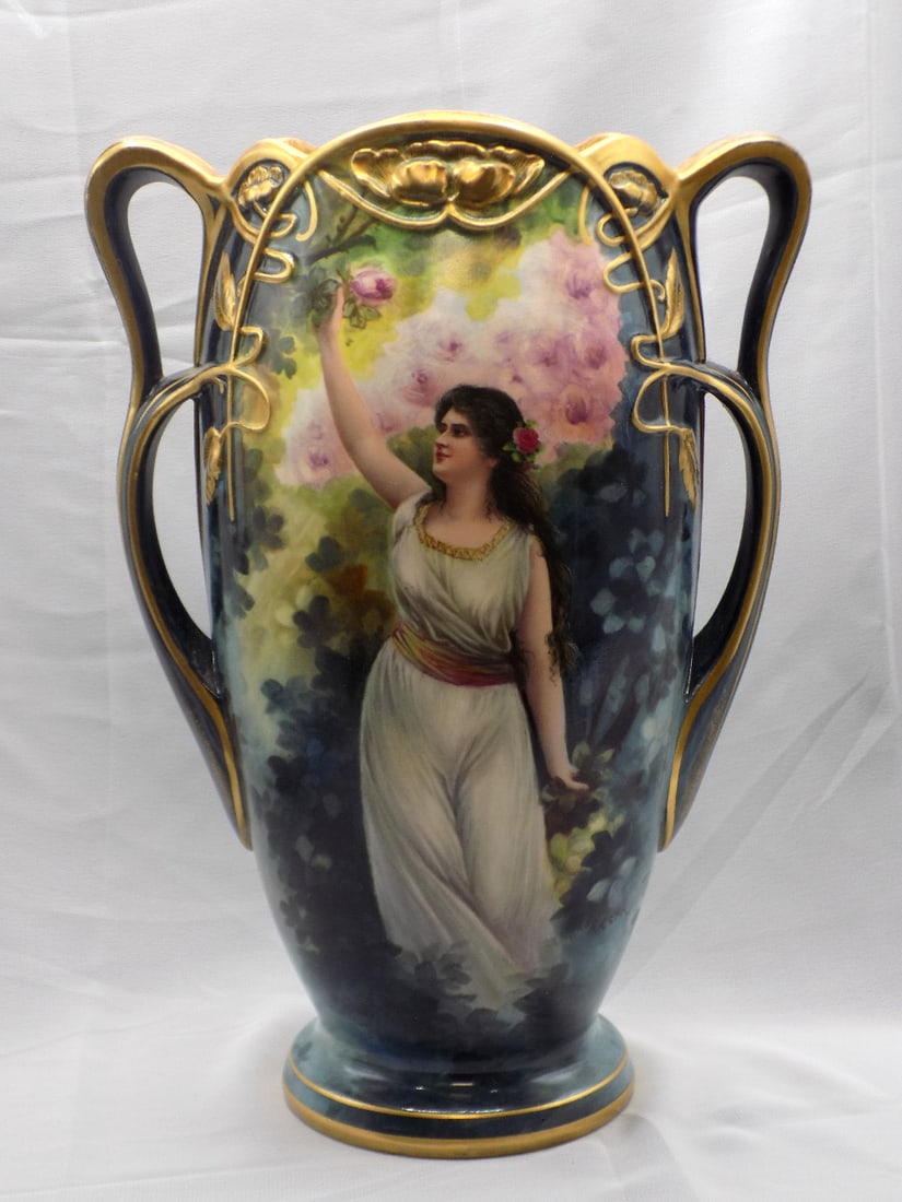 Fabulous artist signed Royal Bonn portrait vase (1 of 9)