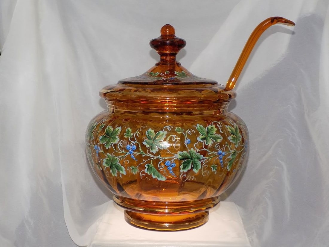 Exceptional antique Moser decorated art glass Punch Bowl and 6 Cups: Exceptional antique Moser decorated art glass Punch Bowl and 6 Cups. With rare matching ladle. Beautiful enamel decoration with grapes and leaves. In very good original as found condition. Great quali