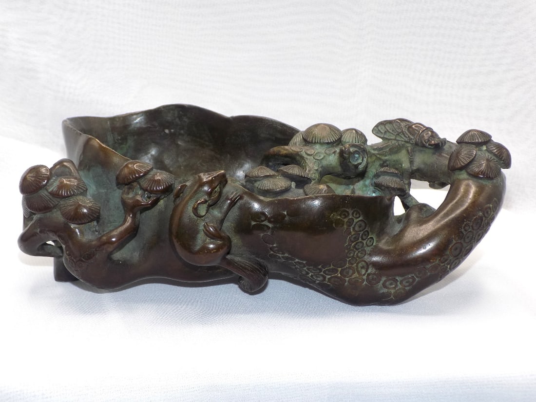 Ornate antique Oriental bronze brush washer (1 of 8)
