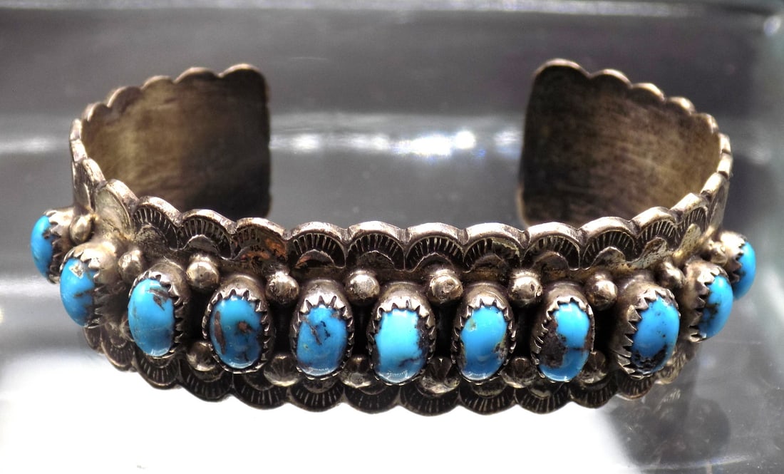 Great vintage native American Navajo turquoise and sterling silver bracelet: Great vintage native American Navajo turquoise and sterling silver bracelet. Marked as shown in photo. Artist signed Terry Williams or Tawney Willie. 6 1/2 in circumference. 1.5 ounces. In very good o