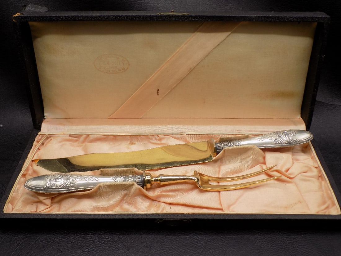 Fancy antique two piece silver fish serving set in original box (1 of 8)
