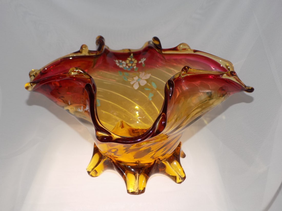 Beautiful LeGras optic swirl art glass bowl with original store label: Beautiful LeGras optic swirl art glass bowl with original store label Le Grand Depot as shown in photo. Beautiful colors. In very good original as found condition. Great quality and detail. 4 ¾ i