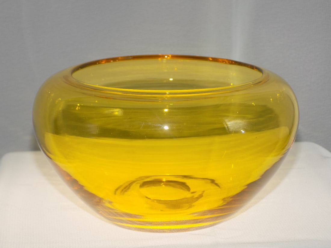 Antique Steuben citrine art glass bowl. From Frederick Carter era. No signature. Beautiful: Antique Steuben citrine art glass bowl. From Frederick Carter era. No signature. Beautiful colors. In very good original as found condition. Great quality and detail. 2 ¾ inches tall x 5 inches w