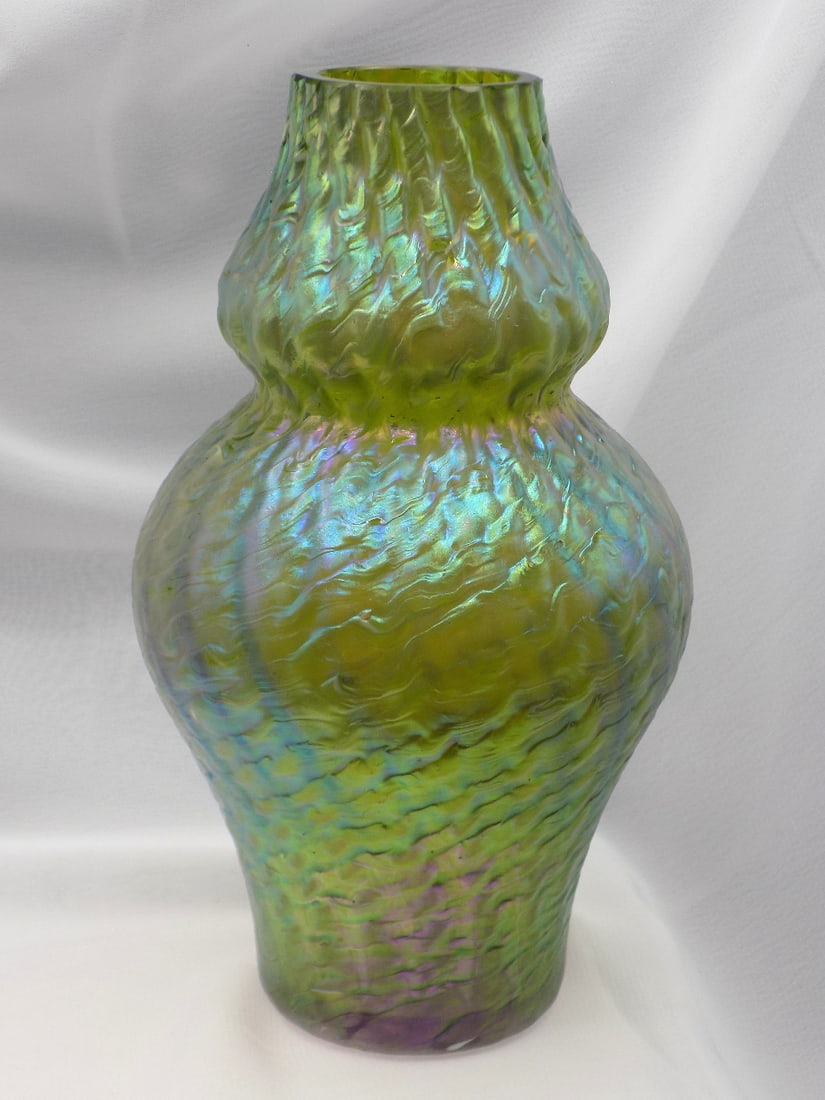 Vintage Kralik iridescent art glass vase with internal decoration (1 of 7)