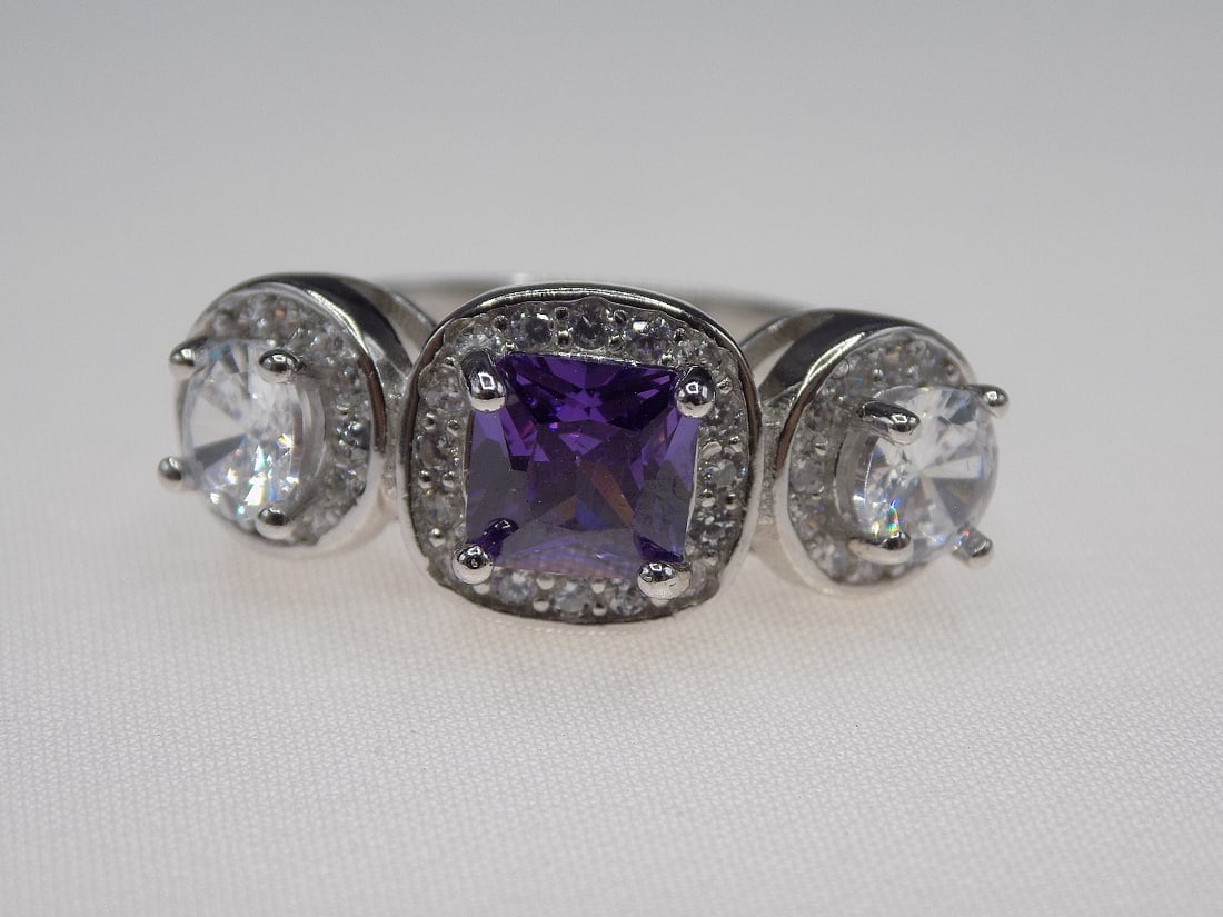 Beautiful 3 cwt amethyst and topaz sterling silver ring (1 of 4)