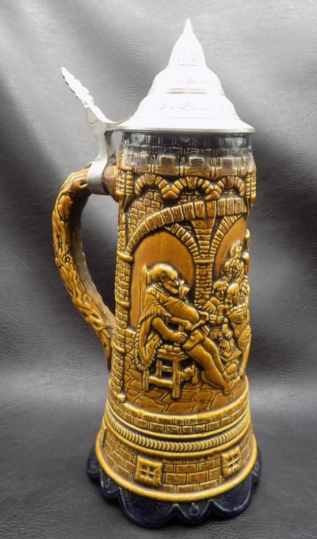 Fine vintage German Stein with music box (1 of 7)