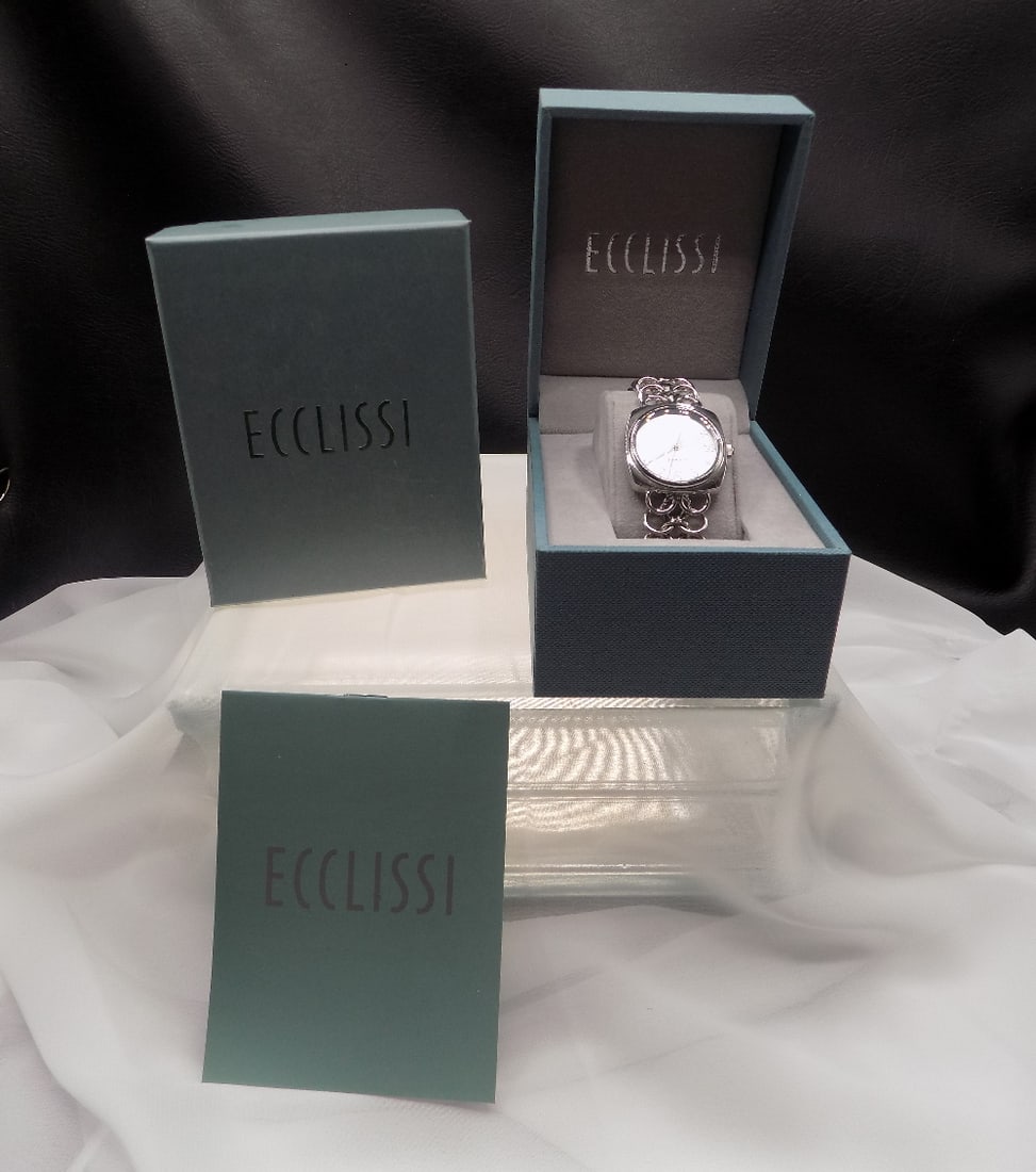 Ecclissi wristwatch in original box. Looks to never been worn (1 of 6)