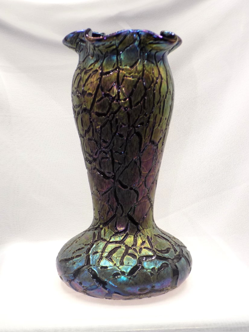Wonderful vintage Rindskopf Bohemian crackle glass art glass vase: Wonderful vintage Rindskopf Bohemian crackle glass art glass vase. Beautiful colors. In very good original as found condition. Great quality and detail. 7 1/8 inches tall. 13.5 ounces. For in house sh