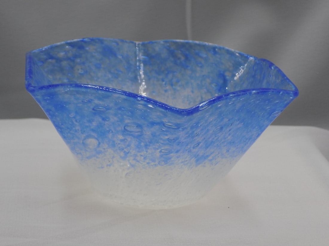 Antique Stueben blue Cluthra art glass finger bowl (1 of 7)