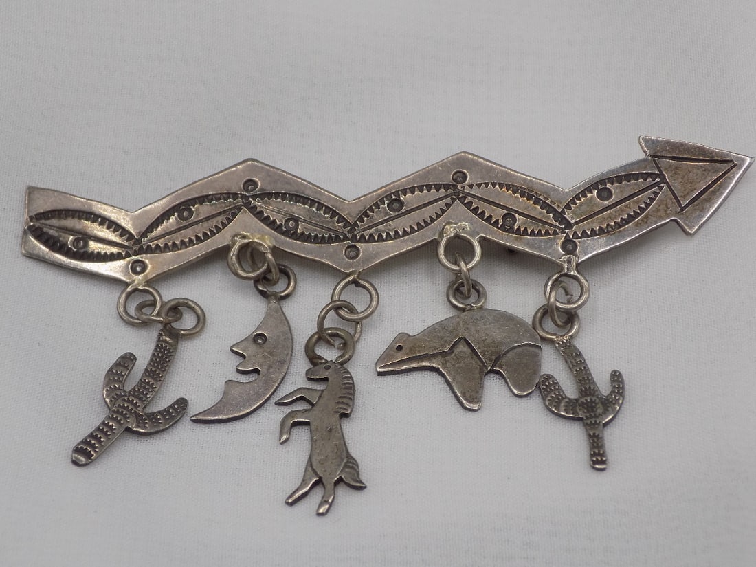 Fine sterling silver Native American Indian broach signed Douglas Etsitty Navajo silversmith (1 of 5)