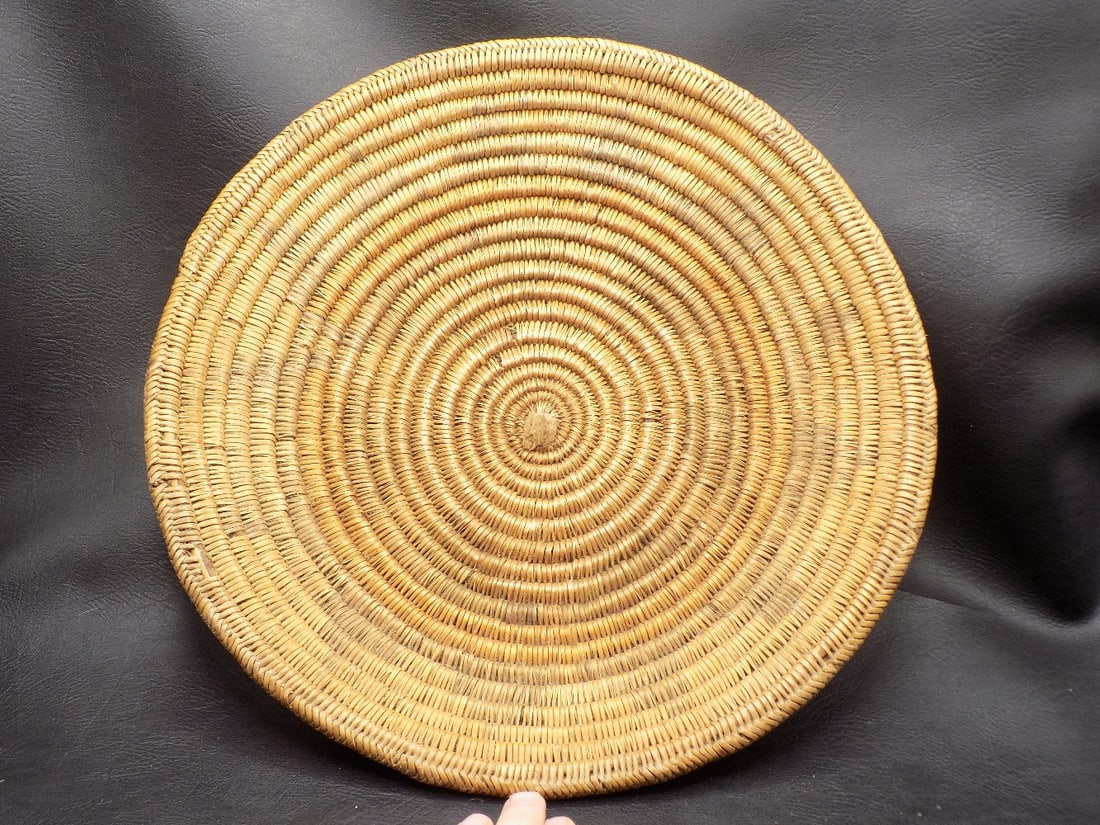 Antique Navajo wedding basket (1 of 4)