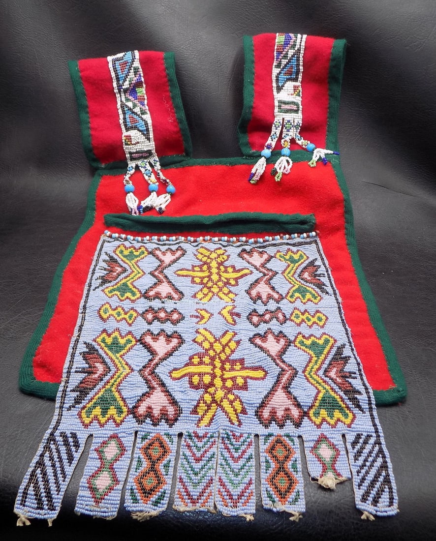 Vintage Native American Indian beaded bandolier bag. (1 of 9)