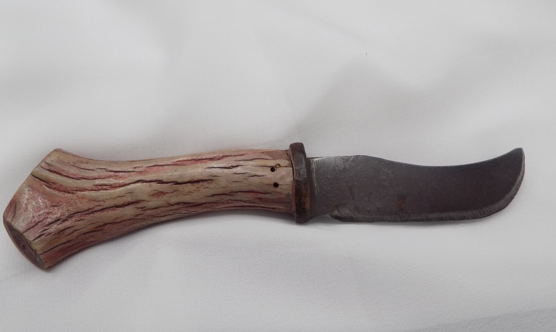 Antique Native American Indian knife with deer antler handle (1 of 7)