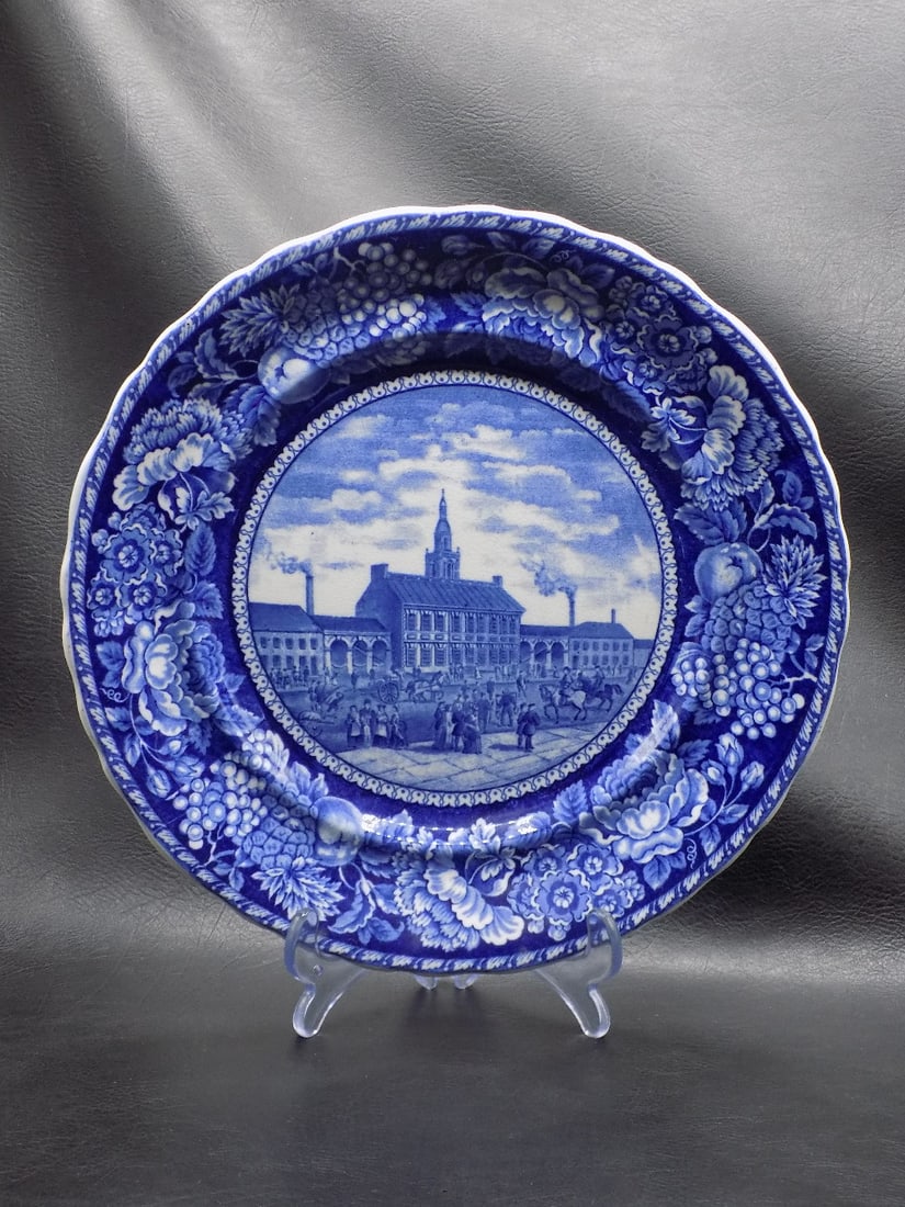 Antique Staffordshire Independence Hall blue and white plate (1 of 4)