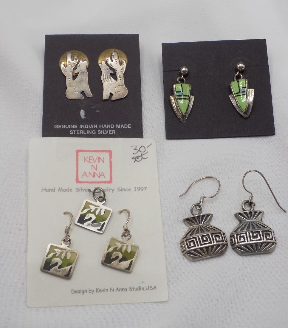 Four pairs of vintage Native American Indian sterling silver earrings (1 of 8)