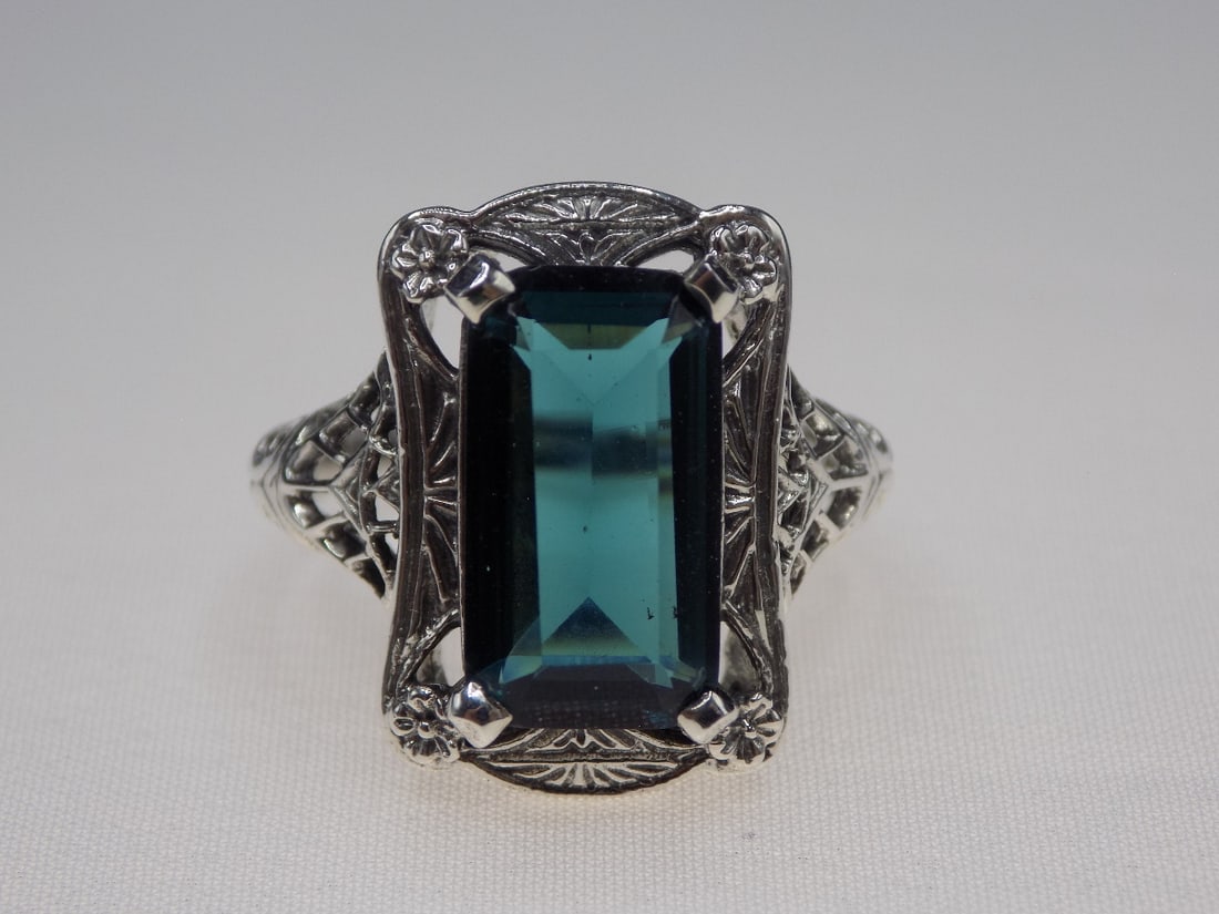 Beautiful 10 ct tourmaline sterling silver ring: Beautiful 10 ct tourmaline sterling silver ring. Lab created. Size 7 3/4. For in house shipping, please call Mike at Thriftiques 319-321-0613. Click the preferred shipping method for in house shipping