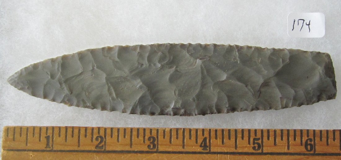Great Stone 6 3/8 inch Arrow Head or Spear Head. In: Great Stone 6 3/8 inch Arrow Head or Spear Head. . In good condition as shown in photos. They are all sold with no provenance as I do not know what to call them, you will be the expert