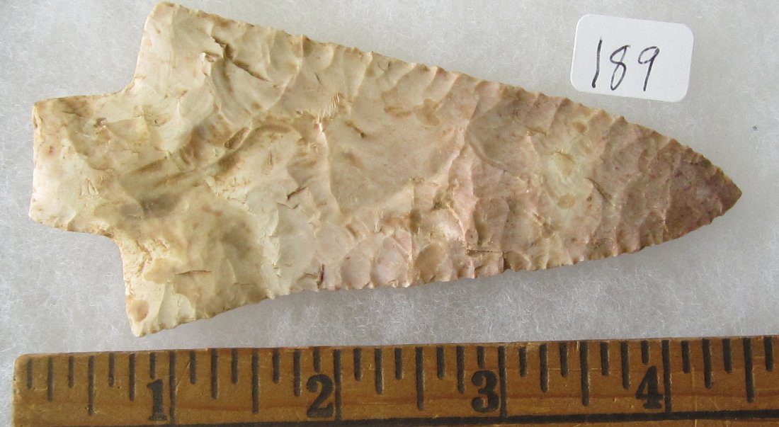 Great Stone 4 1/2 inch Arrow Head or Spear Head. In: Great Stone 4 1/2 inch Arrow Head or Spear Head. . In good condition as shown in photos. They are all sold with no provenance as I do not know what to call them, you will be the expert