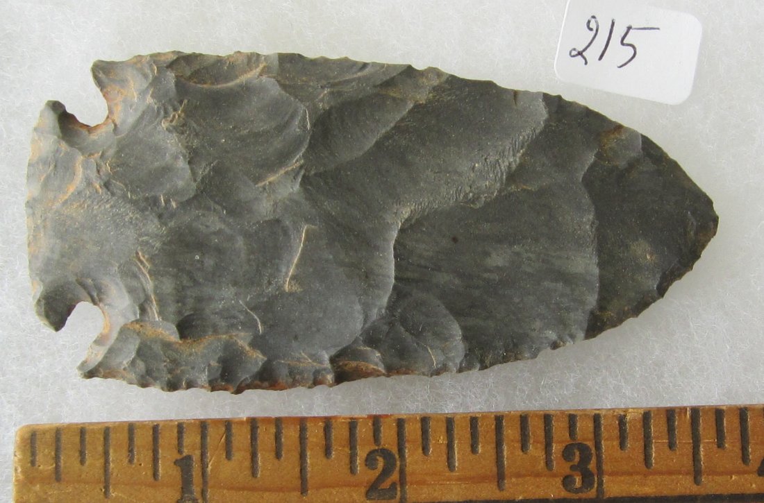 Great Stone 3 1/8 inch Arrow Head or Spear Head. In: Great Stone 3 1/8 inch Arrow Head or Spear Head. . In good condition as shown in photos. They are all sold with no provenance as I do not know what to call them, you will be the expert