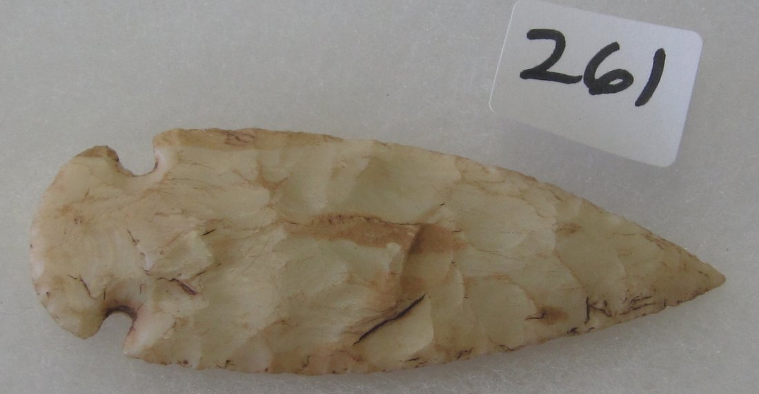 Great Stone 2 7/8 inch Arrow Head or Spear Head. In: Great Stone 2 7/8 inch Arrow Head or Spear Head. . In good condition as shown in photos. They are all sold with no provenance as I do not know what to call them, you will be the expert