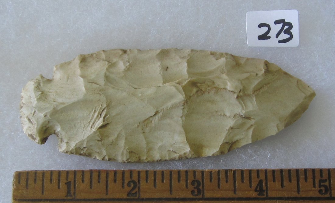 Great Stone 4 7/8 inch Arrow Head or Spear Head. In: Great Stone 4 7/8 inch Arrow Head or Spear Head. . In good condition as shown in photos. They are all sold with no provenance as I do not know what to call them, you will be the expert