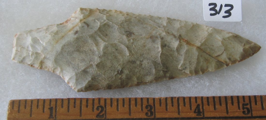 Great Stone 5 3/8 inch Arrow Head or Spear Head. In: Great Stone 5 3/8 inch Arrow Head or Spear Head. . In good condition as shown in photos. They are all sold with no provenance as I do not know what to call them, you will be the expert