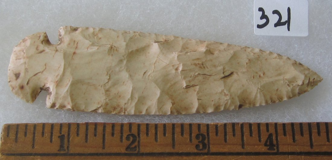 Great Stone 4 3/4 inch Arrow Head or Spear Head. In: Great Stone 4 3/4 inch Arrow Head or Spear Head. . In good condition as shown in photos. They are all sold with no provenance as I do not know what to call them, you will be the expert