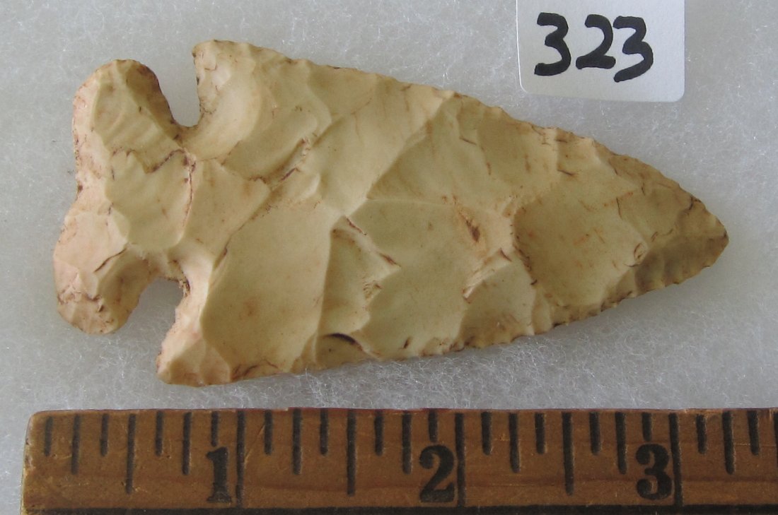 Great Stone 3 3/8 inch Arrow Head or Spear Head. In: Great Stone 3 3/8 inch Arrow Head or Spear Head. . In good condition as shown in photos. They are all sold with no provenance as I do not know what to call them, you will be the expert