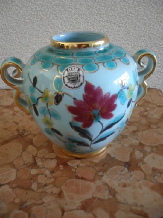 VASE FROM GOUDA: Beautiful turquois vase hand painted from Gouda