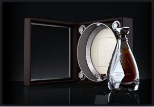 Johnnie Walker limited edition: John Walker & Sons Odyssy is a special super premium whiskey blend, and made ​​of the best from the world of whiskey. The very best grains of the highest quality gives full flavors.