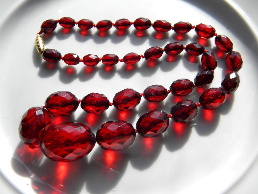 Vintage Cherry Amber Beads Necklace (1 of 4)