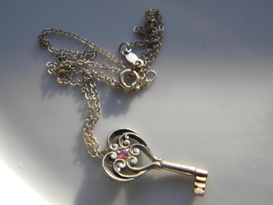 Vintage Sterling Silver Pendant and Chain (1 of 3)