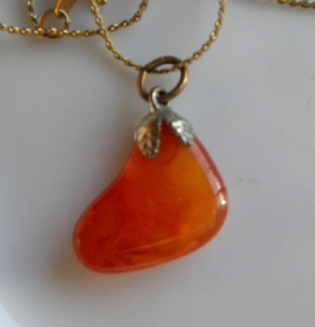 Vintage Carnelian Pendant: Vintage Carnelian Pendant. Size: 15mm