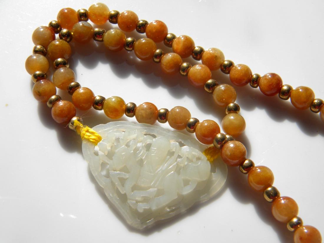 A NATURAL YELLOW JADEITE NECKLACE WITH NEPHRITE WHITE (1 of 6)