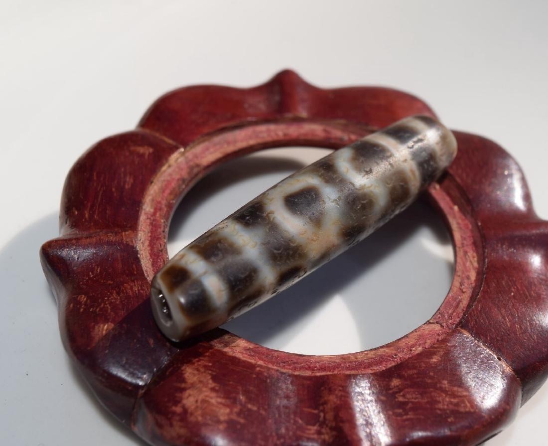 ANTIQUE TIBET DZI BEAD (1 of 9)