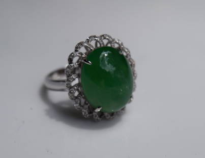 GIA Certified Jadeite Ring 18K Gold Diamond: GIA Certified Jadeite Ring 18K Gold Diamond, size of jadeite: 16.10 x 13.47mm