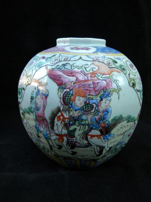 A THREE KINGDOM FAMILLE ROSE POT, QING DYNASTY (1 of 5)