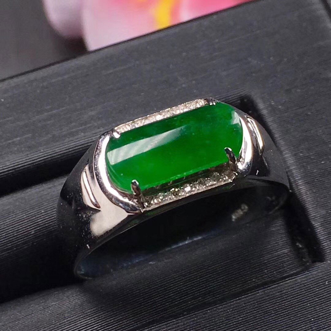 18K Gold Diamond Natrual Green Jadeite Ring (1 of 1)