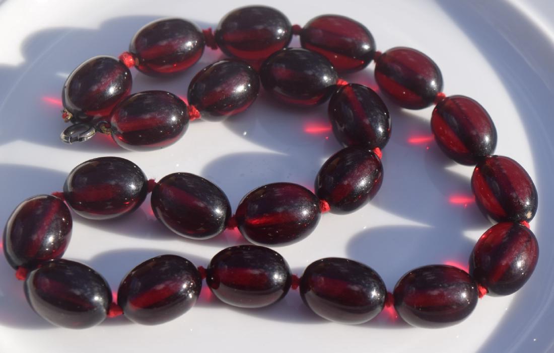 Vintage Cherry Amber Necklace (1 of 2)