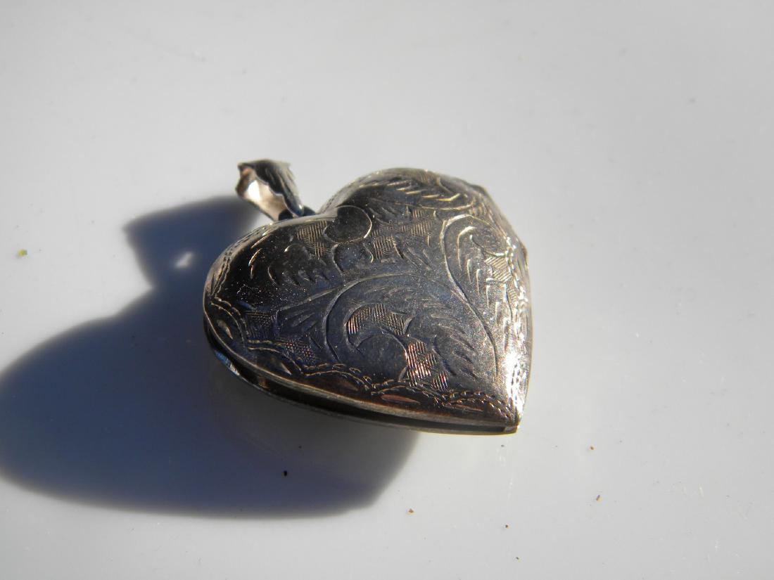 Antique Sterling Silver Heart Picture Holder Pendant (1 of 4)